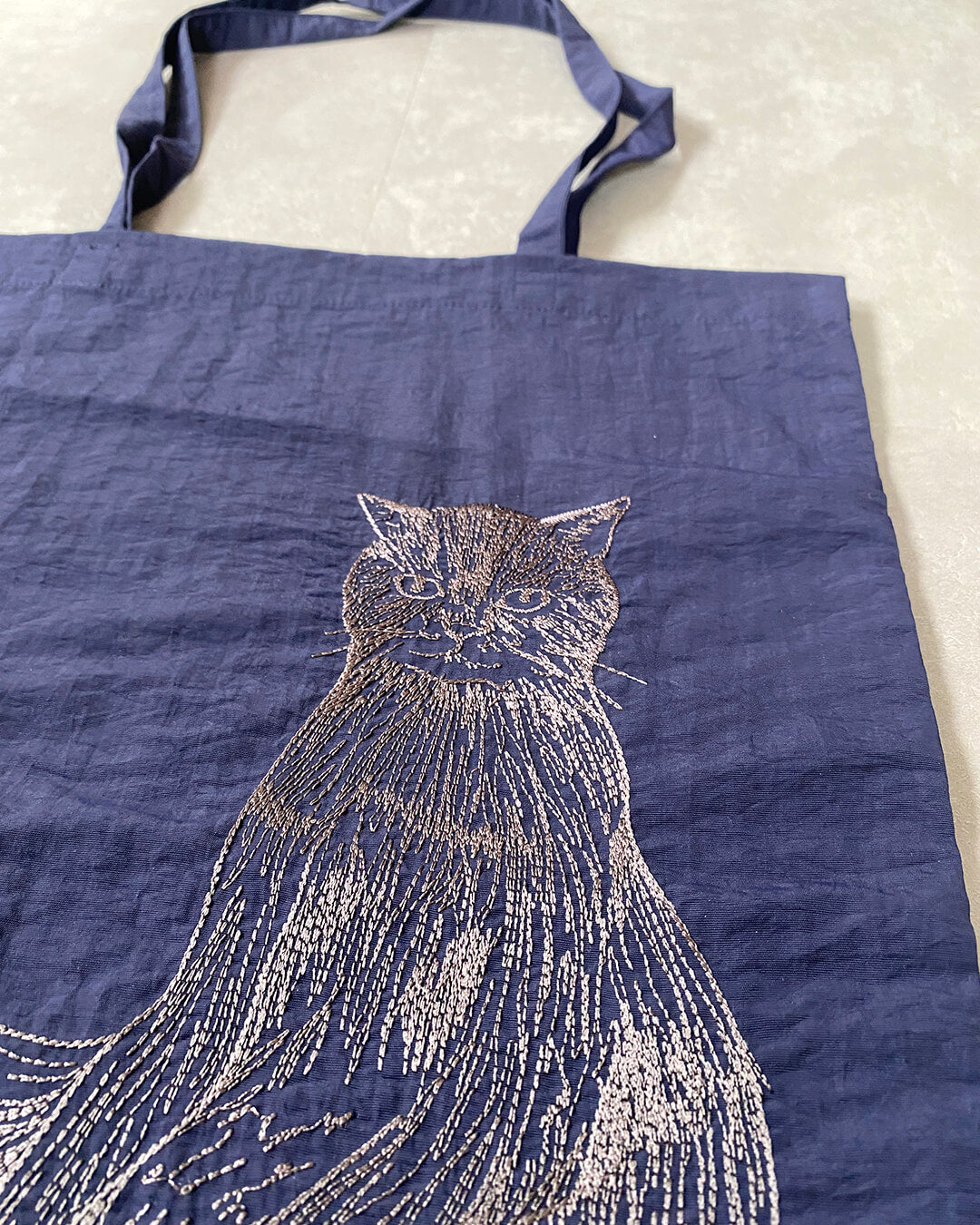 Cat embroidered shopping bag | BLACK | L