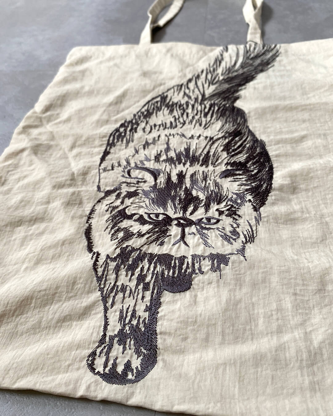 Cat embroidered shopping bag | BLACK | L