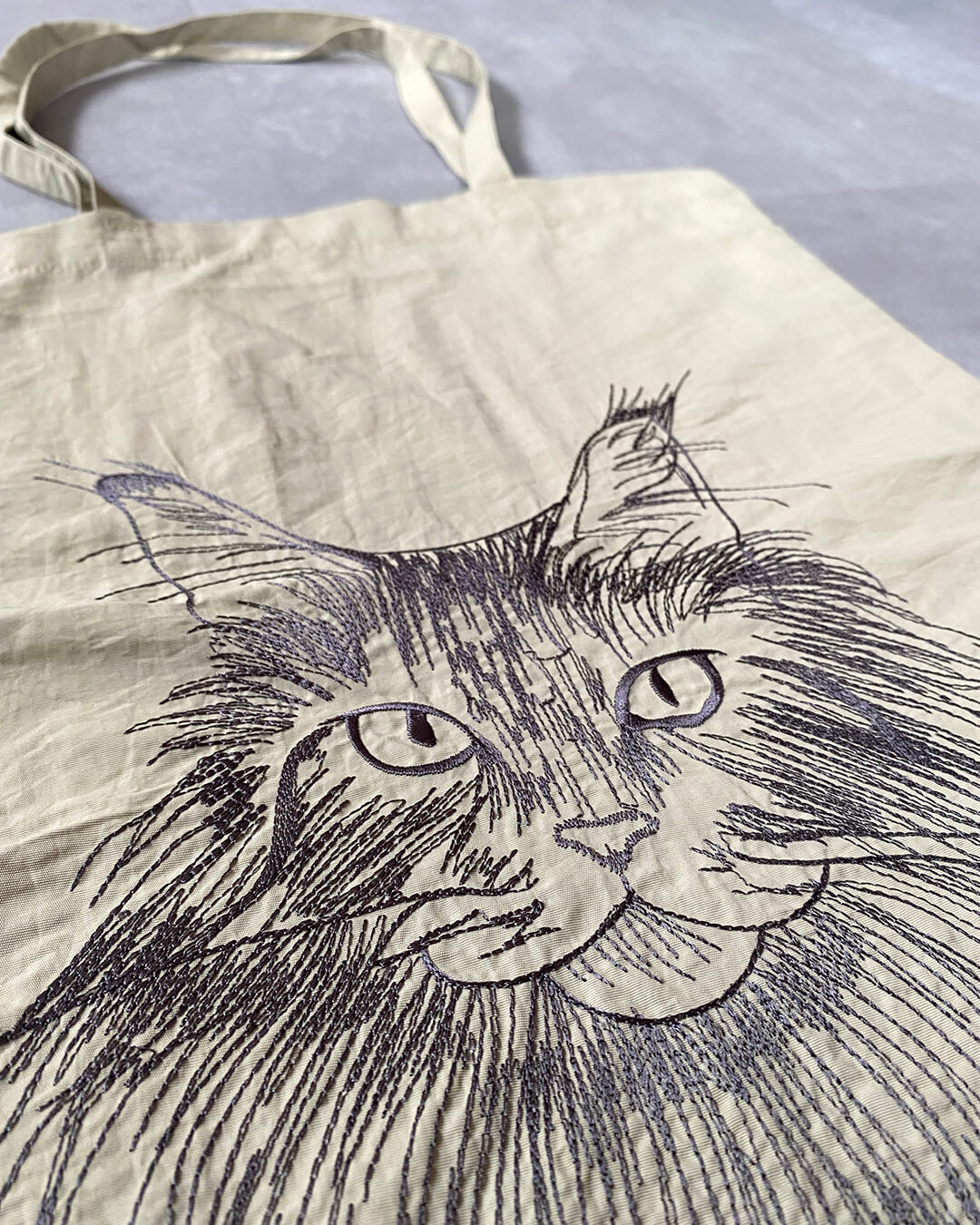 Cat embroidered shopping bag | BLACK | L
