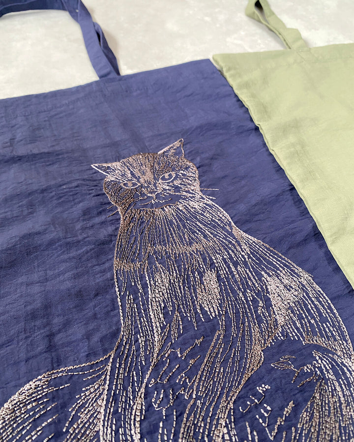 Cat embroidered shopping bag | BLACK | L