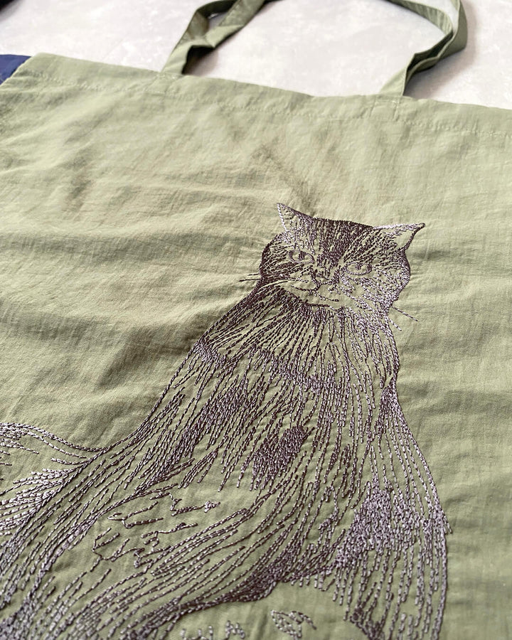 Cat embroidered shopping bag | BLACK | L
