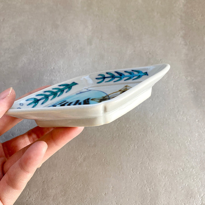 ひし形小皿｜猫とサンバソウ