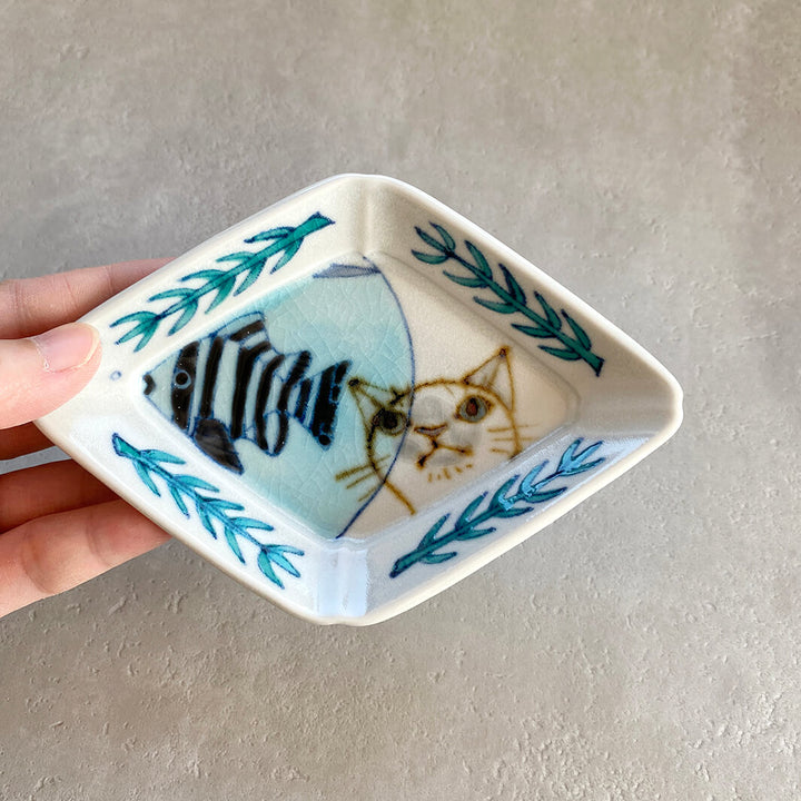 ひし形小皿｜猫とサンバソウ