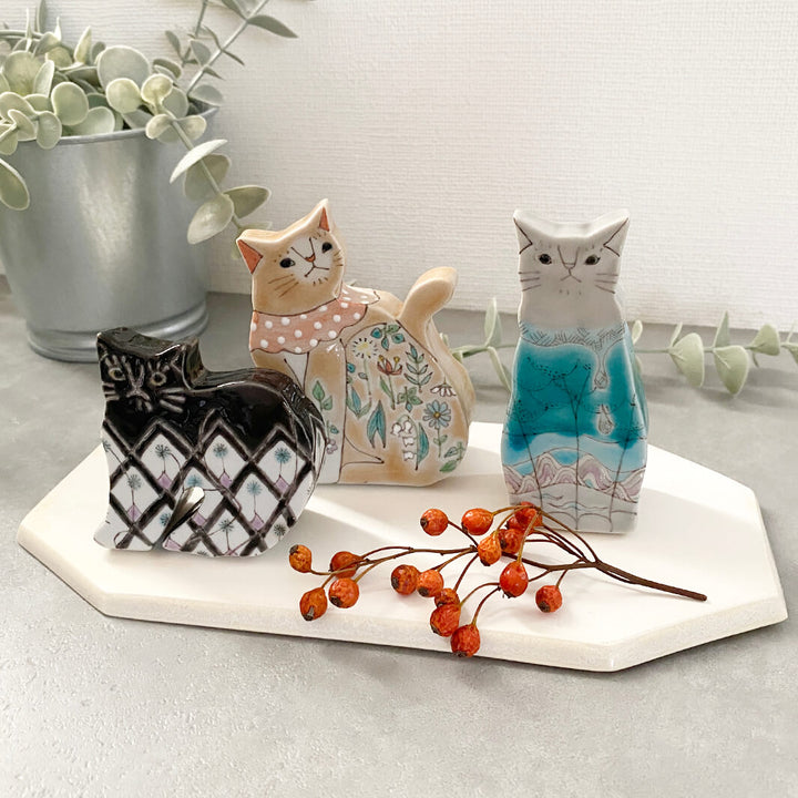 ミニオブジェ｜うす茶猫（花）