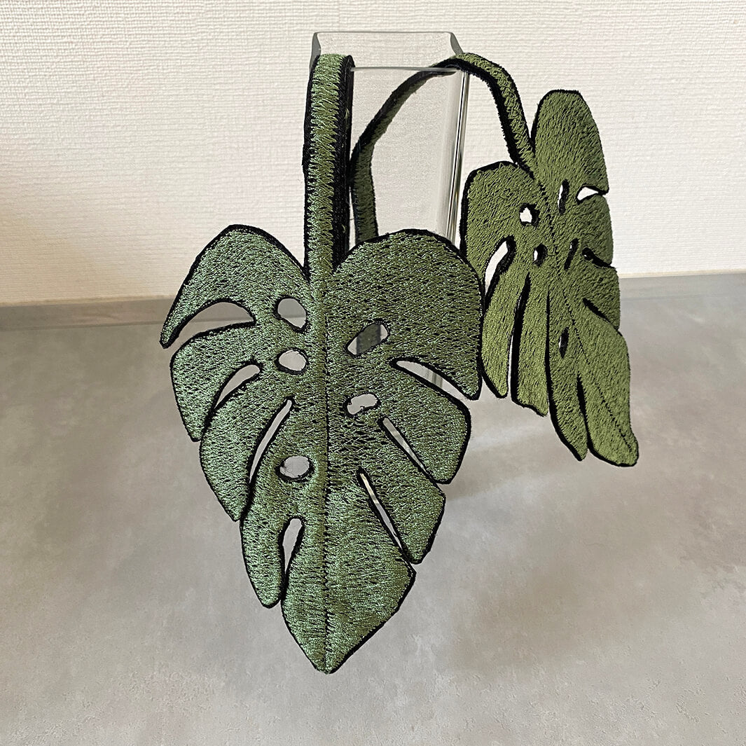 emu｜Embroidery Monstera – 3 Leaves
