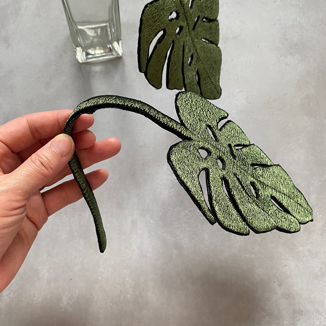 emu｜Embroidery Monstera – 3 Leaves