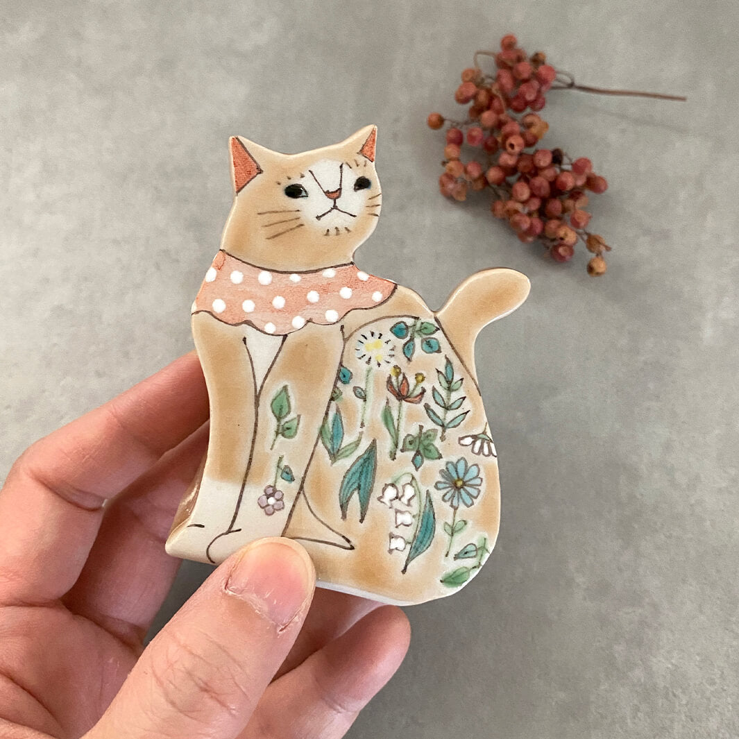 ミニオブジェ｜うす茶猫（花）