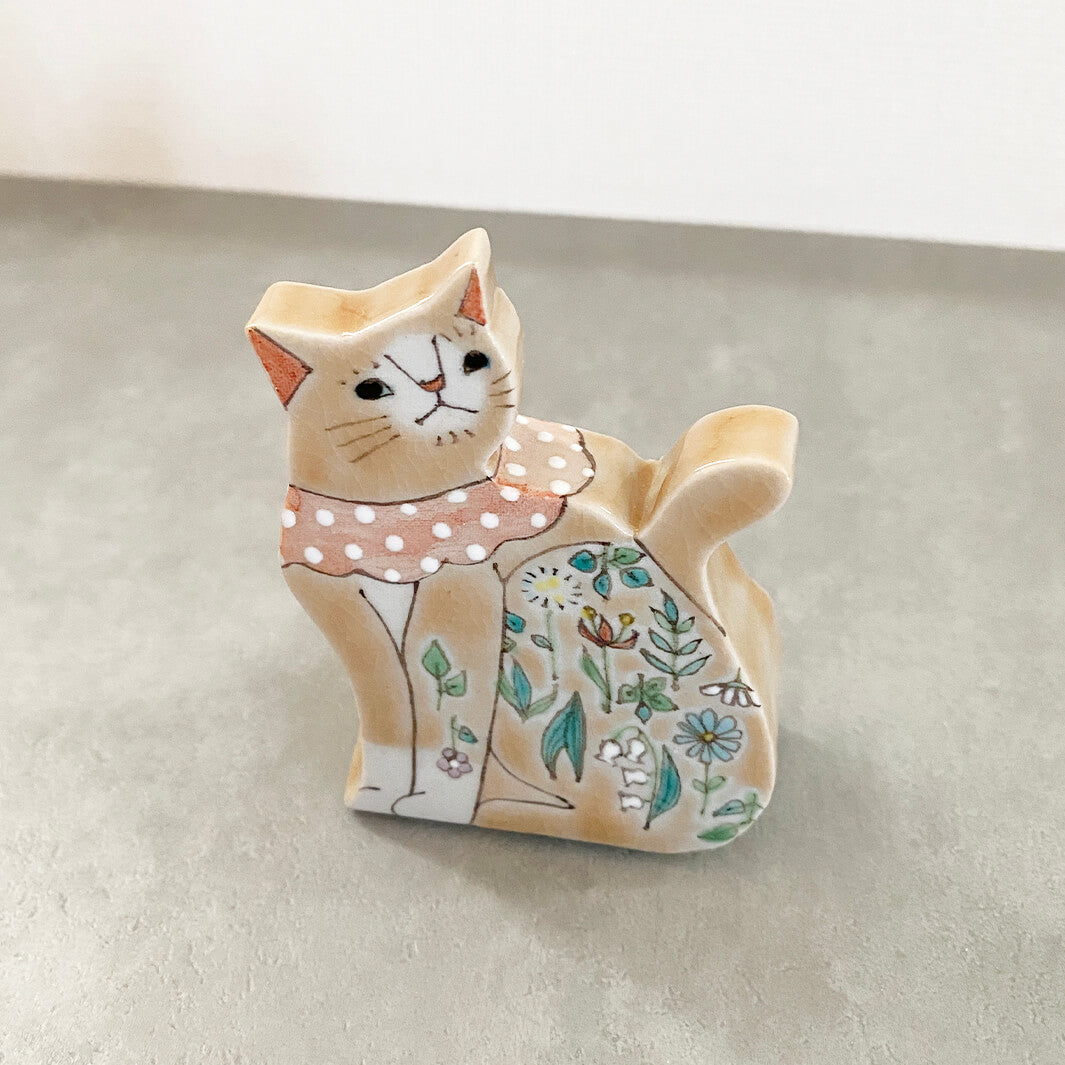 ミニオブジェ｜うす茶猫（花）