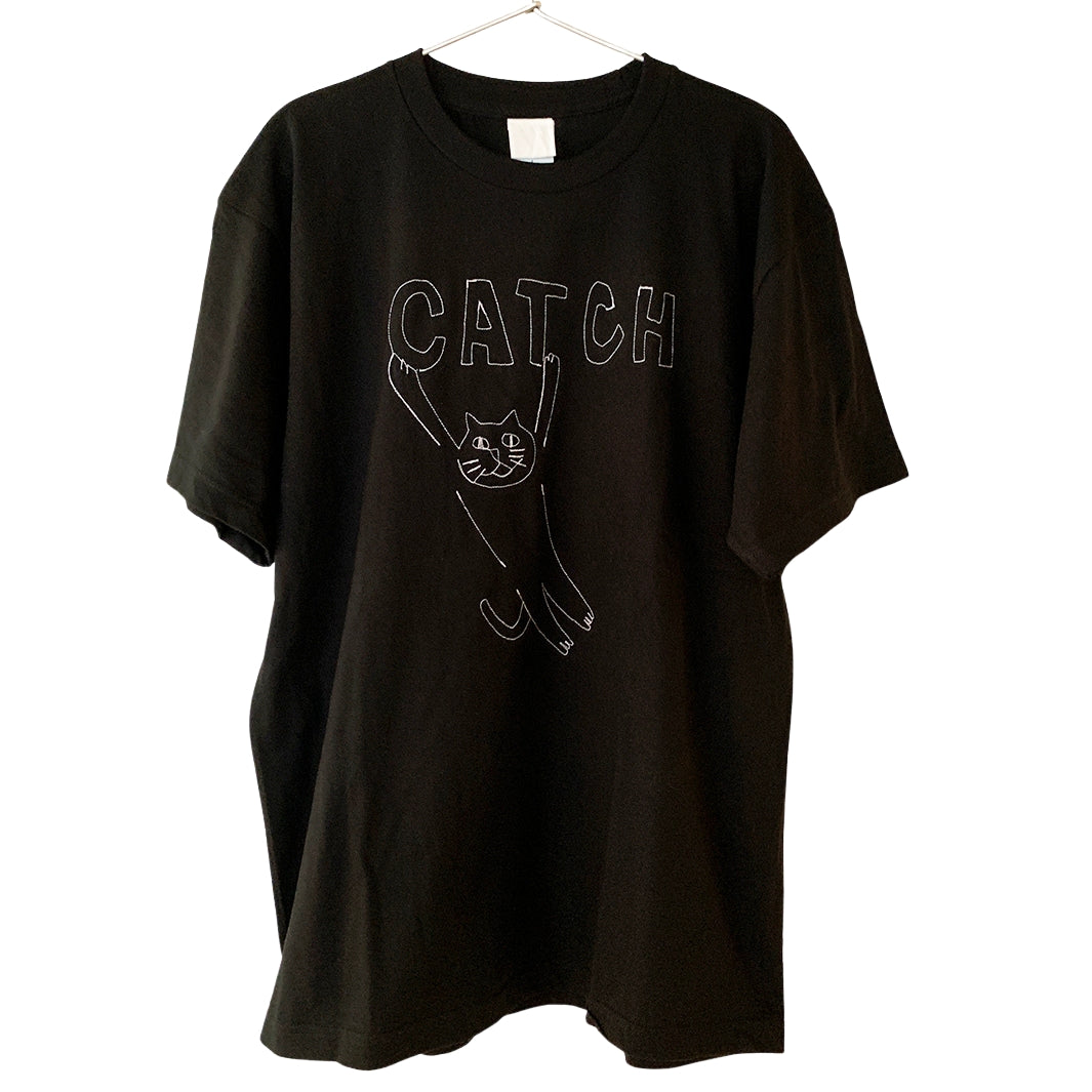 CATCH CAT tee｜BLACK