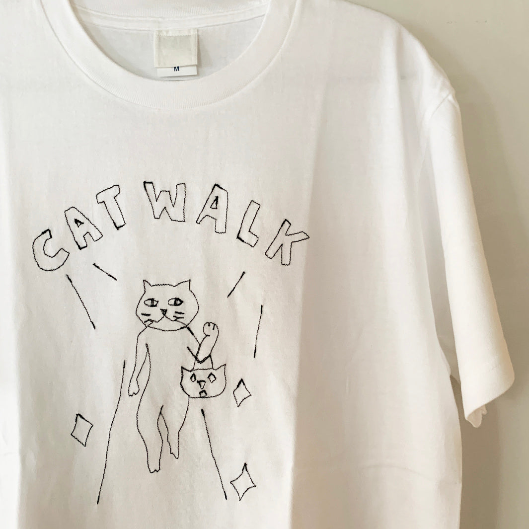 CAT WALKL tee｜WHITE