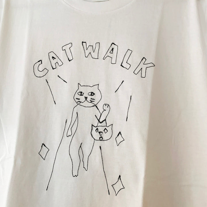 CAT WALKL tee｜WHITE