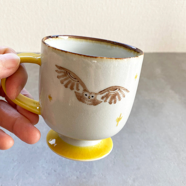 カフェマグ｜足つき_黄月