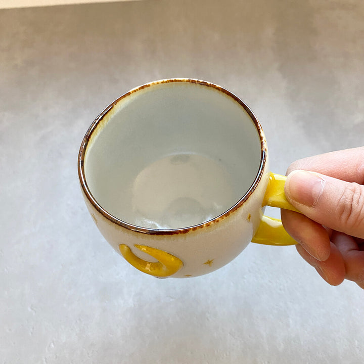 カフェマグ｜子ふくろう_黄月