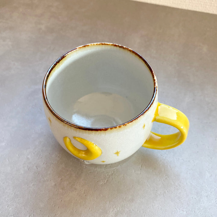 カフェマグ｜子ふくろう_黄月