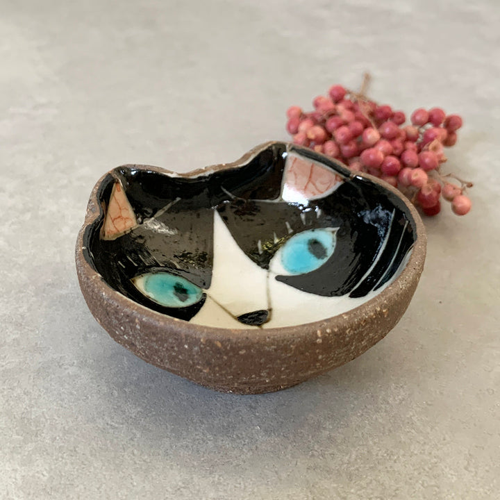 豆鉢｜猫楽_かお_３
