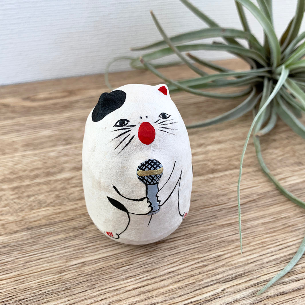 起き上がり小法師｜歌う猫 – monco