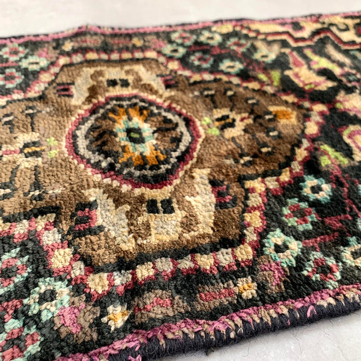 Pakistan mini rug｜４３