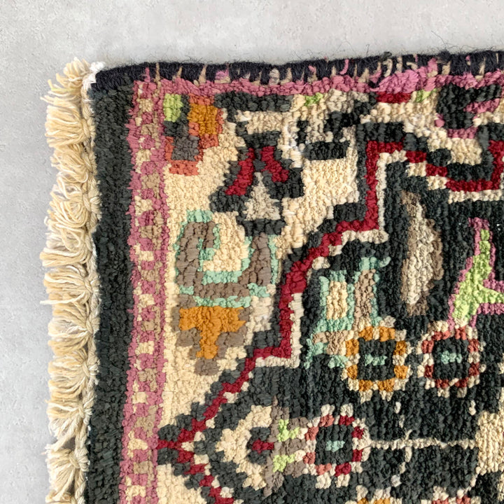Pakistan mini rug｜４３
